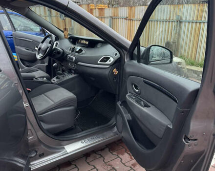 Сірий Рено Гранд Сценік, об'ємом двигуна 1.6 л та пробігом 251 тис. км за 9300 $, фото 49 на Automoto.ua