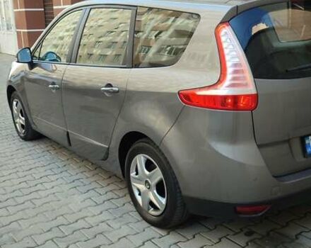 Серый Рено Гранд Сценик, объемом двигателя 1.5 л и пробегом 210 тыс. км за 9650 $, фото 12 на Automoto.ua