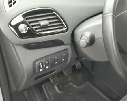 Серый Рено Гранд Сценик, объемом двигателя 1.46 л и пробегом 223 тыс. км за 11199 $, фото 18 на Automoto.ua