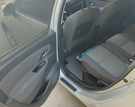 Сірий Рено Гранд Сценік, об'ємом двигуна 1.6 л та пробігом 212 тис. км за 10000 $, фото 14 на Automoto.ua