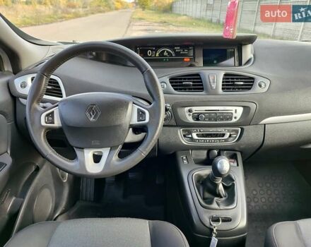Рено Гранд Сценик 2013 в Черкассах на Automoto.ua Серый Рено Гранд Сценик, объемом двигателя 1.5 л и пробегом 254 тыс. км за 8650 $, фото 21 на Automoto.ua