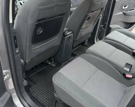 Сірий Рено Гранд Сценік, об'ємом двигуна 1.6 л та пробігом 251 тис. км за 9300 $, фото 27 на Automoto.ua