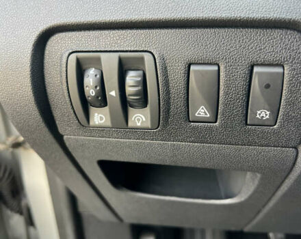 Серый Рено Гранд Сценик, объемом двигателя 1.6 л и пробегом 212 тыс. км за 8778 $, фото 16 на Automoto.ua