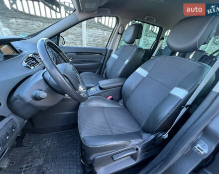 Серый Рено Гранд Сценик, объемом двигателя 1.6 л и пробегом 220 тыс. км за 9299 $, фото 16 на Automoto.ua