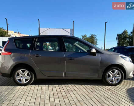 Серый Рено Гранд Сценик, объемом двигателя 1.5 л и пробегом 225 тыс. км за 9700 $, фото 8 на Automoto.ua