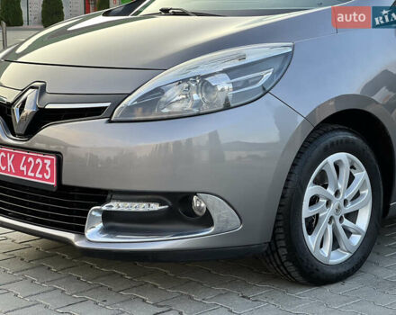 Сірий Рено Гранд Сценік, об'ємом двигуна 1.5 л та пробігом 210 тис. км за 10000 $, фото 35 на Automoto.ua