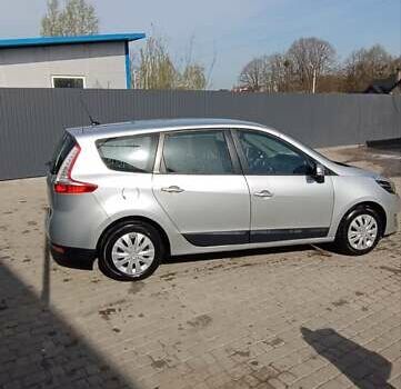 Рено Гранд Сценик 2013 в Львове на Automoto.ua Серый Рено Гранд Сценик, объемом двигателя 1.46 л и пробегом 212 тыс. км за 8649 $, фото 5 на Automoto.ua