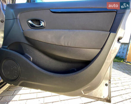 Серый Рено Гранд Сценик, объемом двигателя 1.5 л и пробегом 225 тыс. км за 9700 $, фото 22 на Automoto.ua