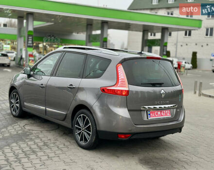 Сірий Рено Гранд Сценік, об'ємом двигуна 1.5 л та пробігом 225 тис. км за 10899 $, фото 24 на Automoto.ua