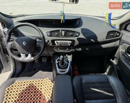 Серый Рено Гранд Сценик, объемом двигателя 1.6 л и пробегом 260 тыс. км за 9300 $, фото 19 на Automoto.ua