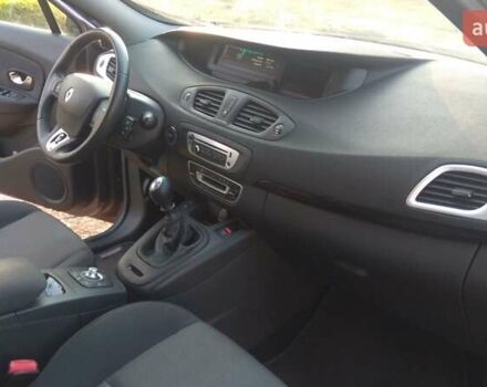 Серый Рено Гранд Сценик, объемом двигателя 1.5 л и пробегом 260 тыс. км за 10000 $, фото 11 на Automoto.ua