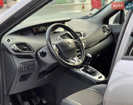 Сірий Рено Гранд Сценік, об'ємом двигуна 1.5 л та пробігом 210 тис. км за 10000 $, фото 53 на Automoto.ua