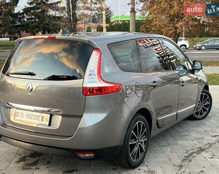 Серый Рено Гранд Сценик, объемом двигателя 0 л и пробегом 207 тыс. км за 10999 $, фото 54 на Automoto.ua