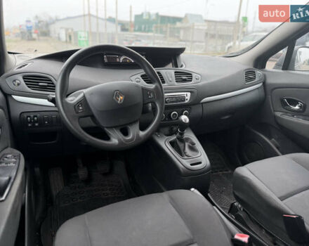 Серый Рено Гранд Сценик, объемом двигателя 1.5 л и пробегом 270 тыс. км за 6850 $, фото 17 на Automoto.ua