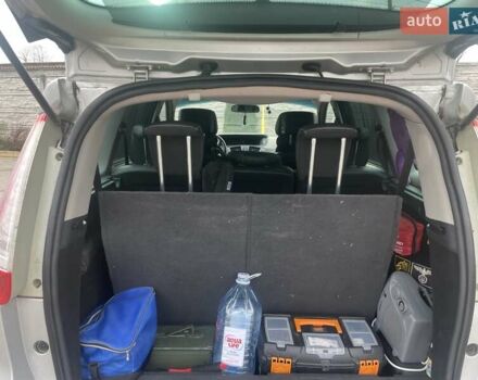 Серый Рено Гранд Сценик, объемом двигателя 1.5 л и пробегом 238 тыс. км за 8300 $, фото 11 на Automoto.ua