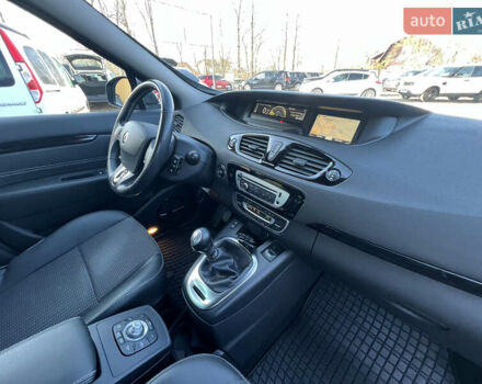 Серый Рено Гранд Сценик, объемом двигателя 1.6 л и пробегом 220 тыс. км за 9299 $, фото 19 на Automoto.ua