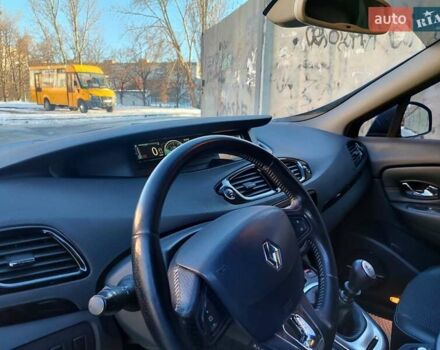 Серый Рено Гранд Сценик, объемом двигателя 1.6 л и пробегом 150 тыс. км за 10000 $, фото 8 на Automoto.ua