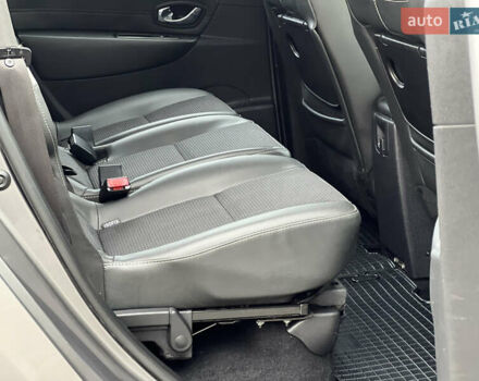 Сірий Рено Гранд Сценік, об'ємом двигуна 1.5 л та пробігом 210 тис. км за 10000 $, фото 63 на Automoto.ua