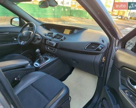 Серый Рено Гранд Сценик, объемом двигателя 1.6 л и пробегом 150 тыс. км за 10000 $, фото 7 на Automoto.ua