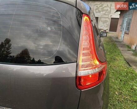 Сірий Рено Гранд Сценік, об'ємом двигуна 1.2 л та пробігом 237 тис. км за 7599 $, фото 22 на Automoto.ua