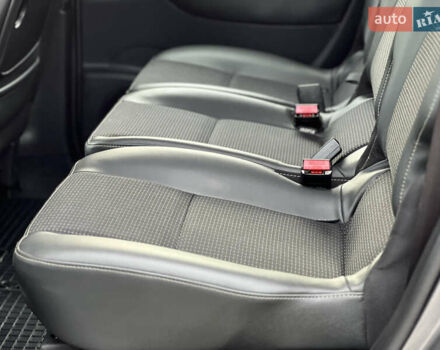 Сірий Рено Гранд Сценік, об'ємом двигуна 1.5 л та пробігом 210 тис. км за 10000 $, фото 58 на Automoto.ua