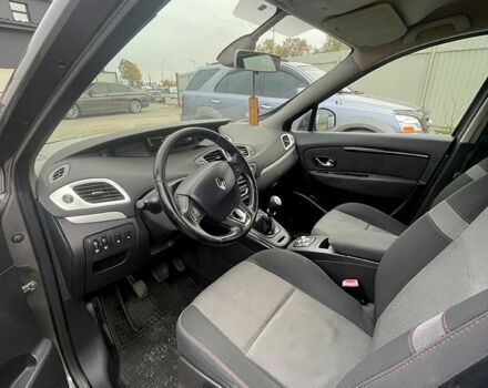 Сірий Рено Гранд Сценік, об'ємом двигуна 1.6 л та пробігом 251 тис. км за 9200 $, фото 5 на Automoto.ua