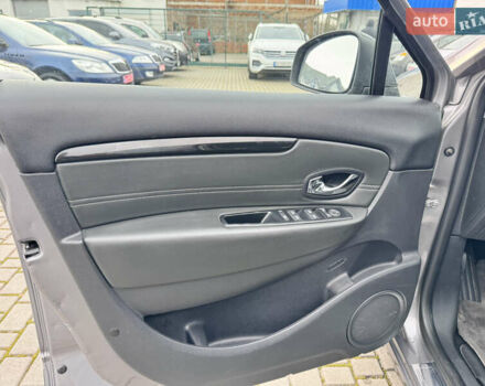 Серый Рено Гранд Сценик, объемом двигателя 1.5 л и пробегом 282 тыс. км за 9500 $, фото 8 на Automoto.ua