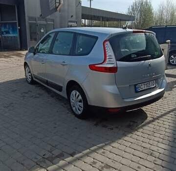 Серый Рено Гранд Сценик, объемом двигателя 1.46 л и пробегом 212 тыс. км за 8650 $, фото 1 на Automoto.ua