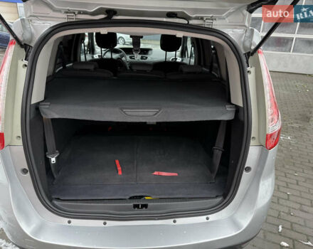 Серый Рено Гранд Сценик, объемом двигателя 1.6 л и пробегом 219 тыс. км за 10600 $, фото 37 на Automoto.ua