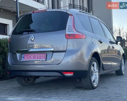 Серый Рено Гранд Сценик, объемом двигателя 1.6 л и пробегом 219 тыс. км за 10170 $, фото 37 на Automoto.ua