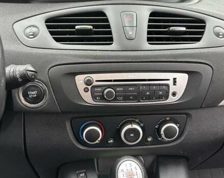 Сірий Рено Гранд Сценік, об'ємом двигуна 1.46 л та пробігом 202 тис. км за 9600 $, фото 14 на Automoto.ua