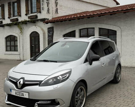 Серый Рено Гранд Сценик, объемом двигателя 1.6 л и пробегом 300 тыс. км за 10500 $, фото 1 на Automoto.ua