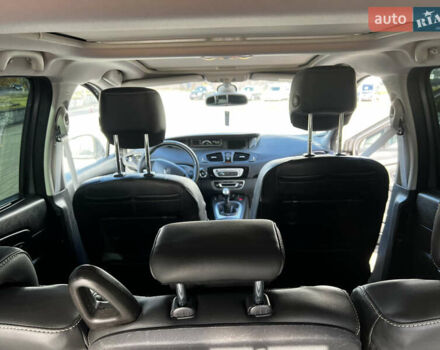 Серый Рено Гранд Сценик, объемом двигателя 1.5 л и пробегом 235 тыс. км за 10500 $, фото 17 на Automoto.ua