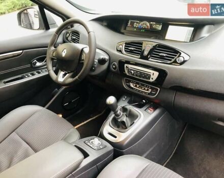 Серый Рено Гранд Сценик, объемом двигателя 1.6 л и пробегом 209 тыс. км за 9900 $, фото 13 на Automoto.ua
