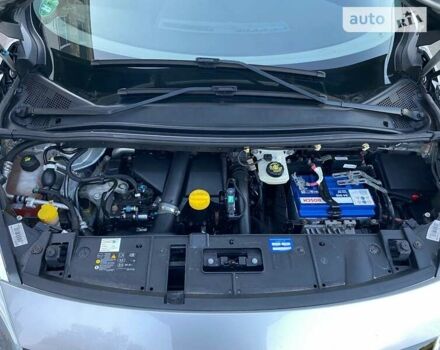 Серый Рено Гранд Сценик, объемом двигателя 1.5 л и пробегом 167 тыс. км за 10400 $, фото 12 на Automoto.ua