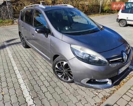 Сірий Рено Гранд Сценік, об'ємом двигуна 2 л та пробігом 246 тис. км за 9900 $, фото 5 на Automoto.ua