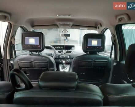 Серый Рено Гранд Сценик, объемом двигателя 1.5 л и пробегом 257 тыс. км за 8700 $, фото 10 на Automoto.ua