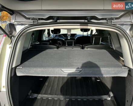 Серый Рено Гранд Сценик, объемом двигателя 1.5 л и пробегом 235 тыс. км за 10500 $, фото 3 на Automoto.ua