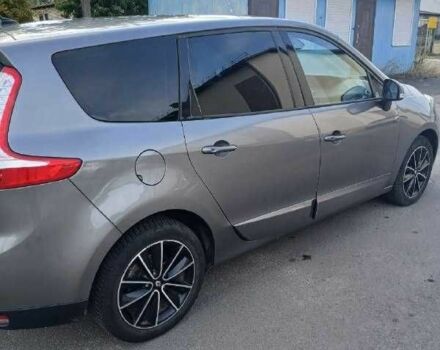 Серый Рено Гранд Сценик, объемом двигателя 1.2 л и пробегом 195 тыс. км за 7200 $, фото 6 на Automoto.ua