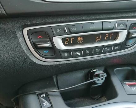 Серый Рено Гранд Сценик, объемом двигателя 1.5 л и пробегом 260 тыс. км за 9900 $, фото 11 на Automoto.ua