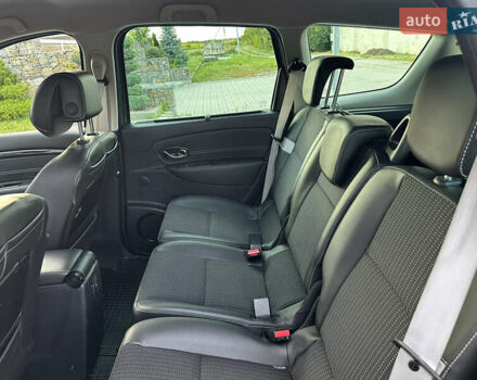 Серый Рено Гранд Сценик, объемом двигателя 1.6 л и пробегом 227 тыс. км за 10499 $, фото 82 на Automoto.ua