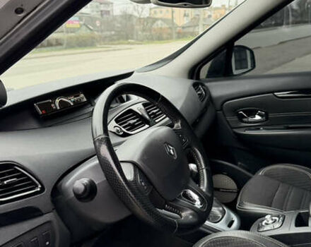 Серый Рено Гранд Сценик, объемом двигателя 1.6 л и пробегом 300 тыс. км за 10500 $, фото 12 на Automoto.ua