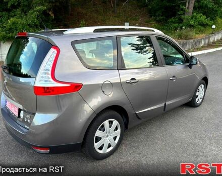 Серый Рено Гранд Сценик, объемом двигателя 1.5 л и пробегом 230 тыс. км за 9800 $, фото 3 на Automoto.ua