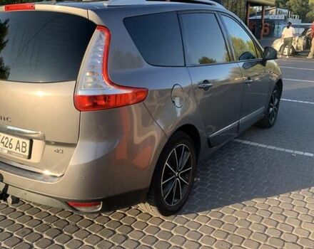 Серый Рено Гранд Сценик, объемом двигателя 1.46 л и пробегом 257 тыс. км за 10300 $, фото 17 на Automoto.ua