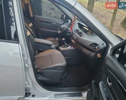 Серый Рено Гранд Сценик, объемом двигателя 1.5 л и пробегом 172 тыс. км за 10300 $, фото 17 на Automoto.ua