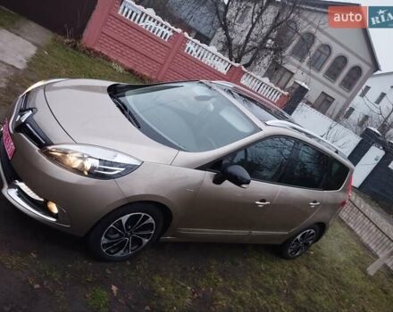 Серый Рено Гранд Сценик, объемом двигателя 1.5 л и пробегом 205 тыс. км за 10400 $, фото 1 на Automoto.ua