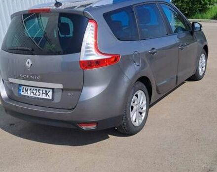 Серый Рено Гранд Сценик, объемом двигателя 1.5 л и пробегом 233 тыс. км за 9700 $, фото 1 на Automoto.ua