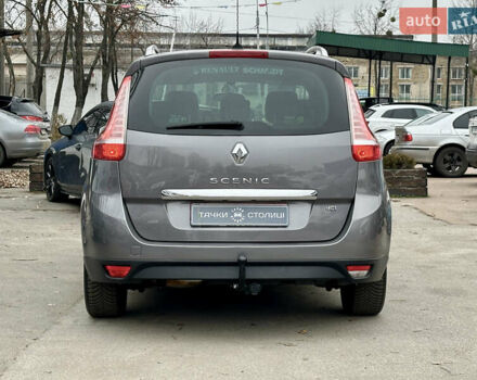 Серый Рено Гранд Сценик, объемом двигателя 0 л и пробегом 213 тыс. км за 10400 $, фото 3 на Automoto.ua