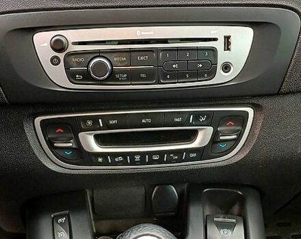 Серый Рено Гранд Сценик, объемом двигателя 1.6 л и пробегом 234 тыс. км за 9600 $, фото 10 на Automoto.ua