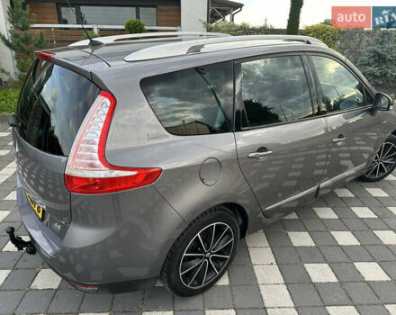 Серый Рено Гранд Сценик, объемом двигателя 1.6 л и пробегом 224 тыс. км за 10550 $, фото 42 на Automoto.ua